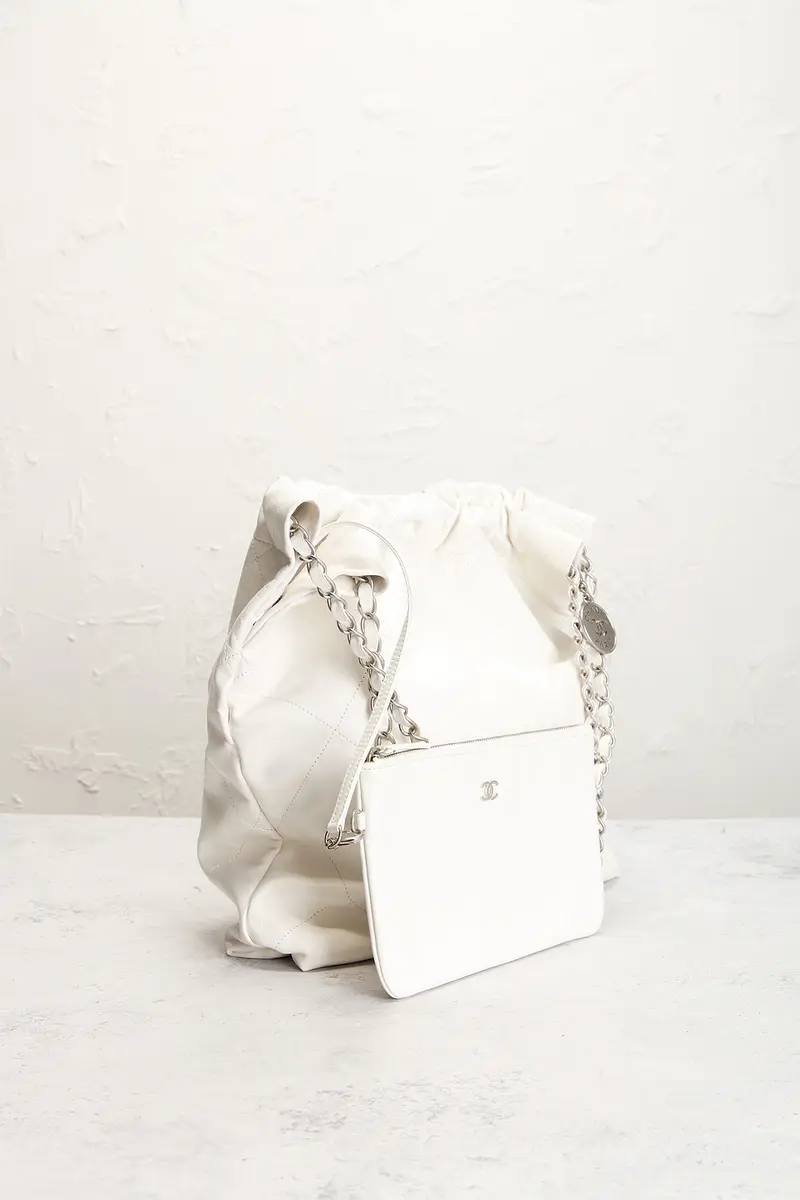 Chanel Chanel Calfskin Medium 22 Hobo Bag | Thumbnail 4 Chanel Chanel Calfskin Medium 22 Hobo Bag | Thumbnail 4