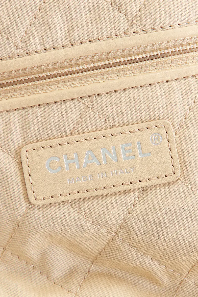 Chanel Chanel Calfskin Medium 22 Hobo Bag | Thumbnail 5 Chanel Chanel Calfskin Medium 22 Hobo Bag | Thumbnail 5