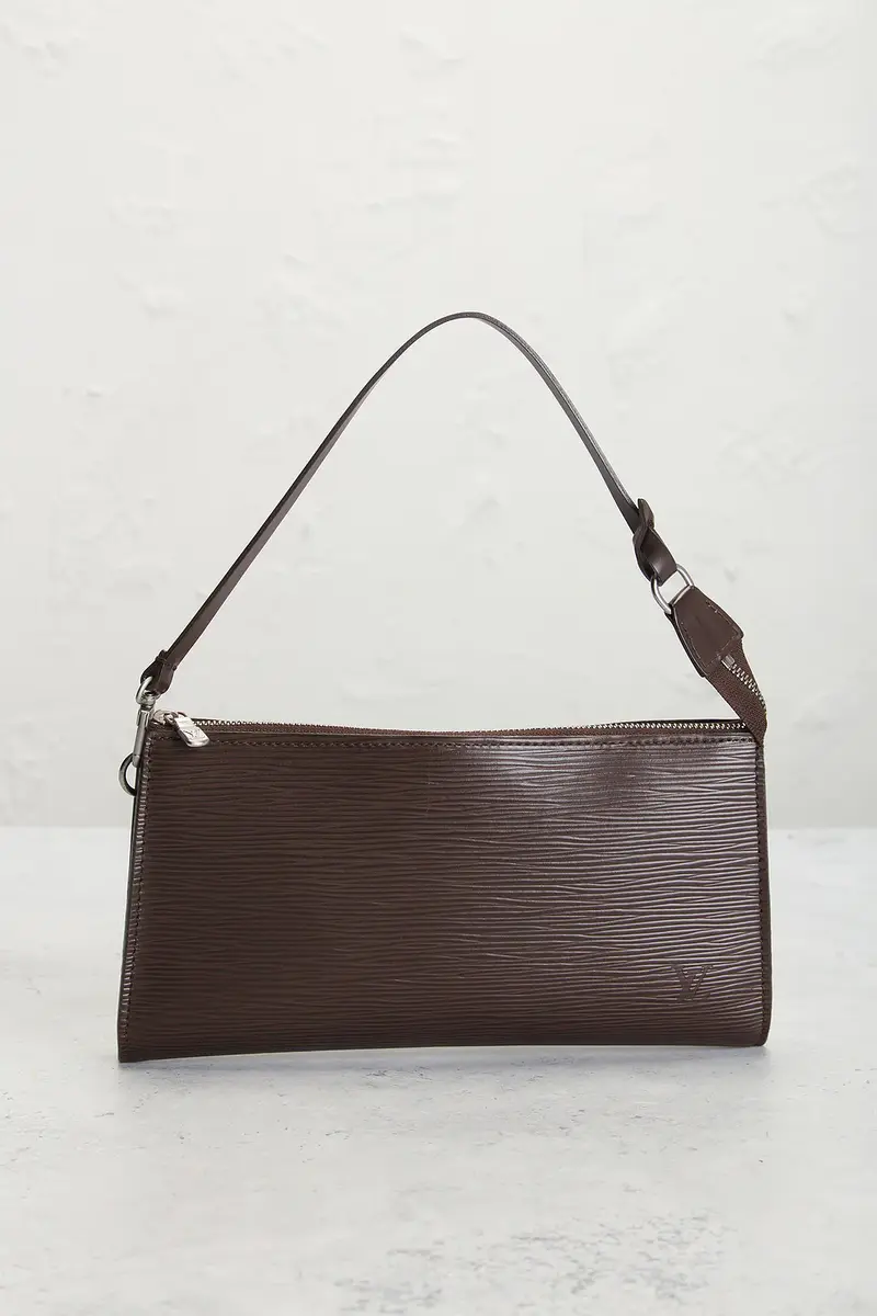 Louis Vuitton Louis Vuitton Epi Pochette Accessoires Shoulder Bag | Thumbnail 2