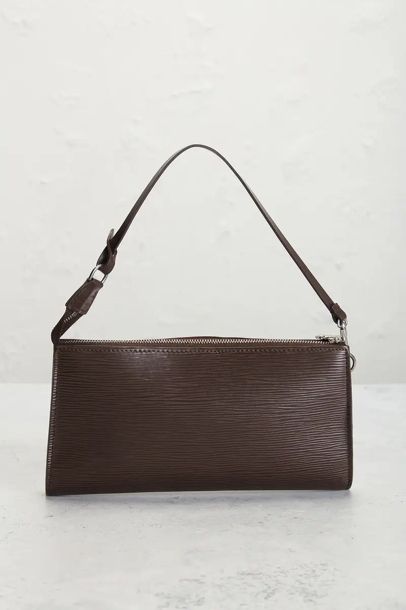 Louis Vuitton Louis Vuitton Epi Pochette Accessoires Shoulder Bag | Thumbnail 3