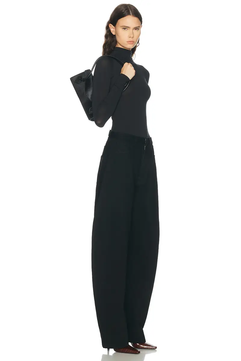 Alaïa Small Teckel Flap Bag | Thumbnail 2 Alaïa Small Teckel Flap Bag | Thumbnail 2