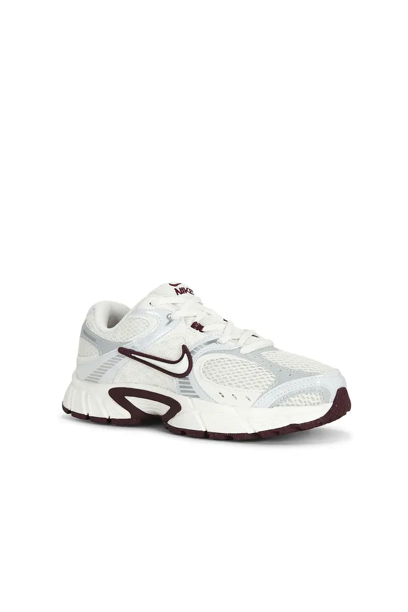 Nike V5 RNR Sneaker | Thumbnail 2 Nike V5 RNR Sneaker | Thumbnail 2