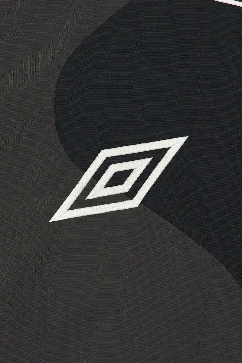 UMBRO Guarding Masked Track Jacket | Thumbnail 6 UMBRO Guarding Masked Track Jacket | Thumbnail 6