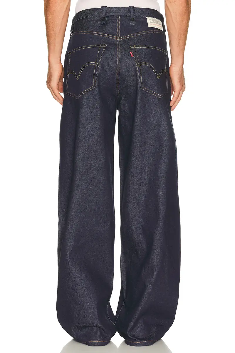 Sacai x Levi's Denim Collab Wide Jeans | Thumbnail 3 Sacai x Levi's Denim Collab Wide Jeans | Thumbnail 3