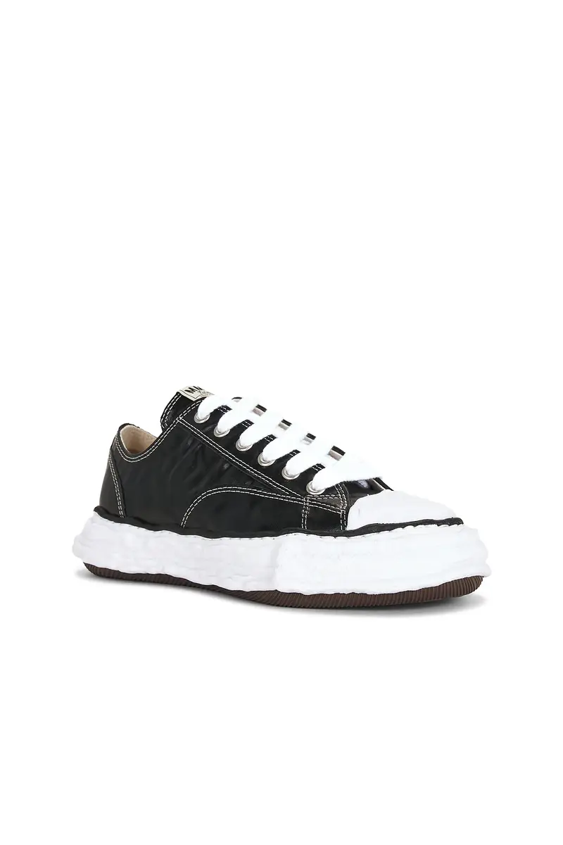 Maison MIHARA YASUHIRO Peterson23 Wrinkled Leather Lowtop Sneakers | Thumbnail 2 Maison MIHARA YASUHIRO Peterson23 Wrinkled Leather Lowtop Sneakers | Thumbnail 2
