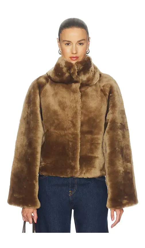 OW Collection Tuva Fur Jacket | Thumbnail 2 OW Collection Tuva Fur Jacket | Thumbnail 2