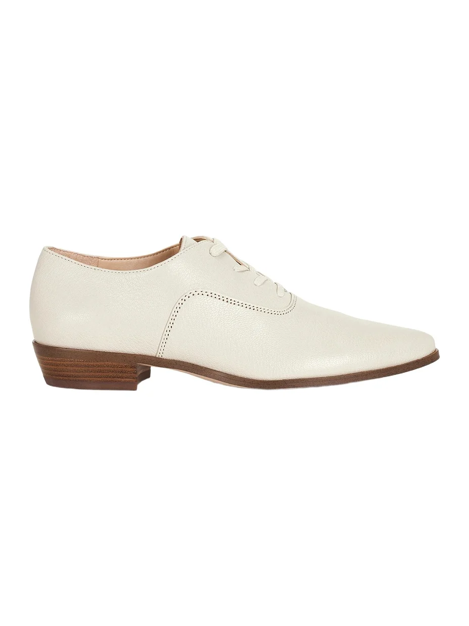 Favorite Daughter Callie Oxford
