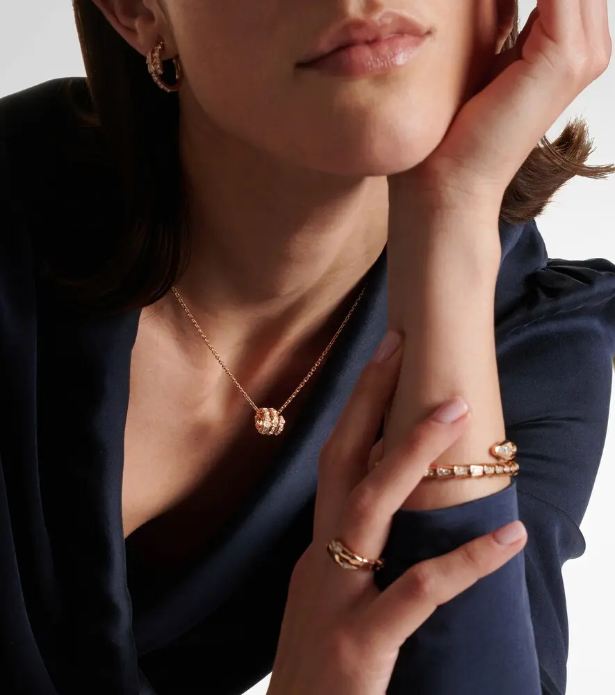 BVLGARI Serpenti Viper 18kt rose gold pendant necklace with diamonds | Thumbnail 8 BVLGARI Serpenti Viper 18kt rose gold pendant necklace with diamonds | Thumbnail 8