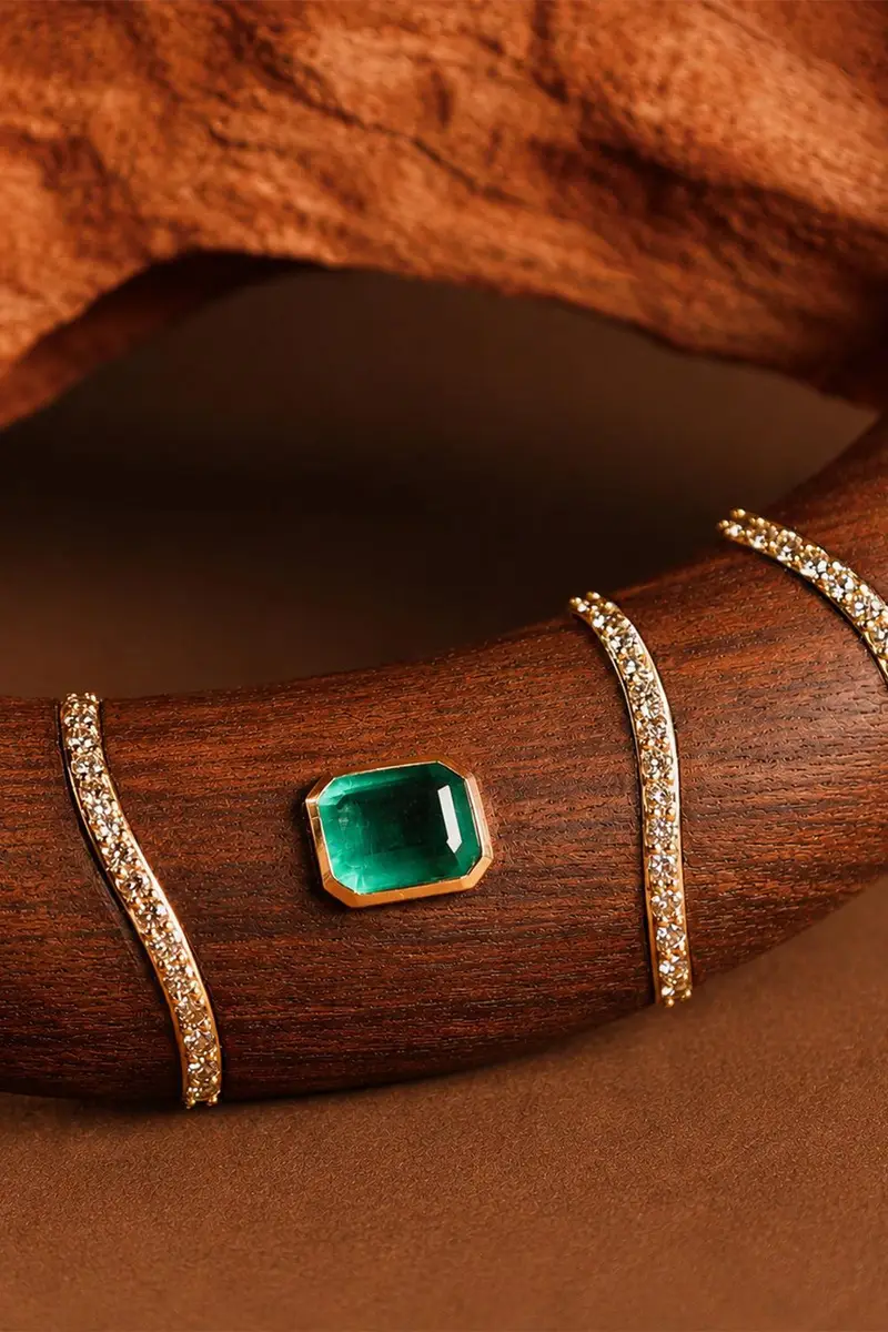 ANDREA MATOS LOPES Diamond Emerald Brown Wood Necklace | Thumbnail 3 ANDREA MATOS LOPES Diamond Emerald Brown Wood Necklace | Thumbnail 3