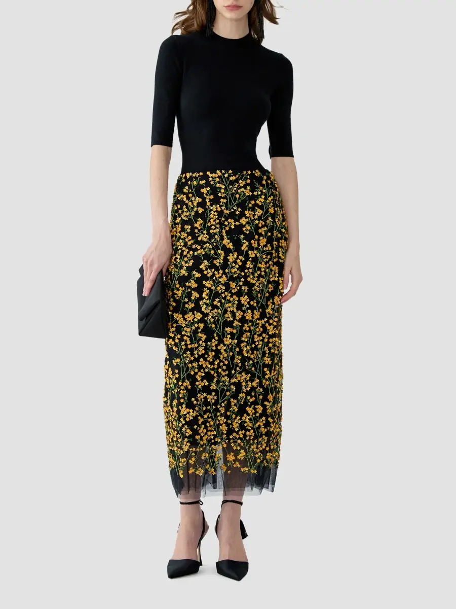 Carolina Herrera Women's Floral Appliqué Column Midi Skirt | Thumbnail 2 Carolina Herrera Women's Floral Appliqué Column Midi Skirt | Thumbnail 2