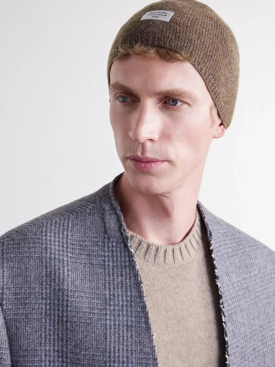 Acne Studios Kassias Logo-Appliquéd Rib-Trimmed Cashmere Beanie - Men | Thumbnail 3 Acne Studios Kassias Logo-Appliquéd Rib-Trimmed Cashmere Beanie - Men | Thumbnail 3
