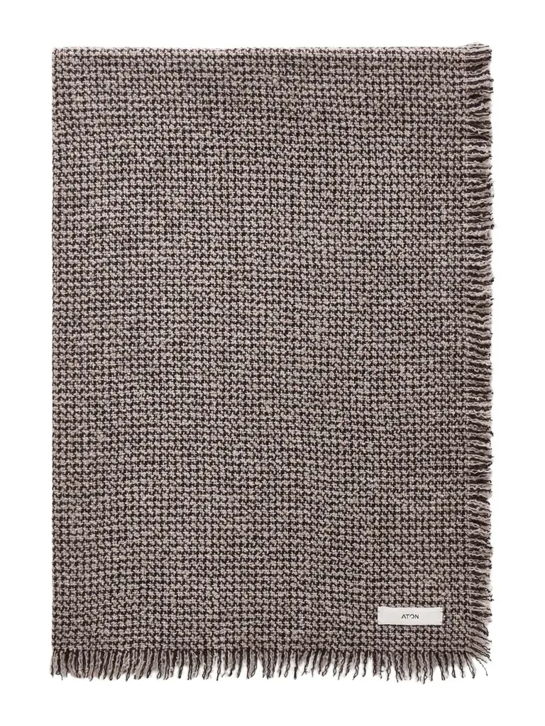 ATON Logo-Appliquéd Fringed Cashmere-Bouclé Scarf - Men