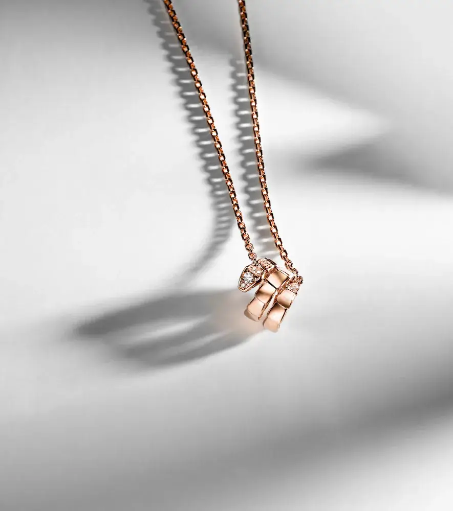 BVLGARI Serpenti Viper 18kt rose gold pendant necklace with diamonds | Thumbnail 4 BVLGARI Serpenti Viper 18kt rose gold pendant necklace with diamonds | Thumbnail 4