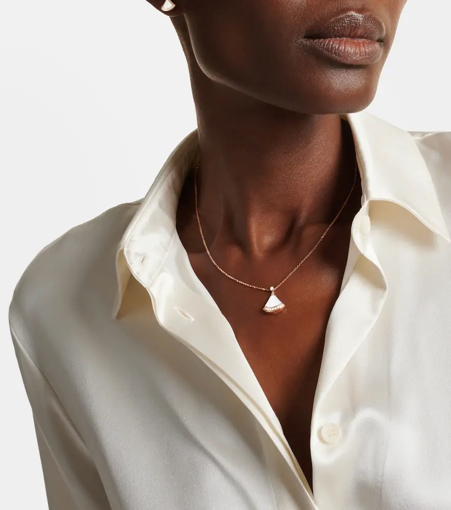 BVLGARI Divas' Dream 18kt rose gold necklace with mother-of-pearl diamonds | Thumbnail 2 BVLGARI Divas' Dream 18kt rose gold necklace with mother-of-pearl diamonds | Thumbnail 2