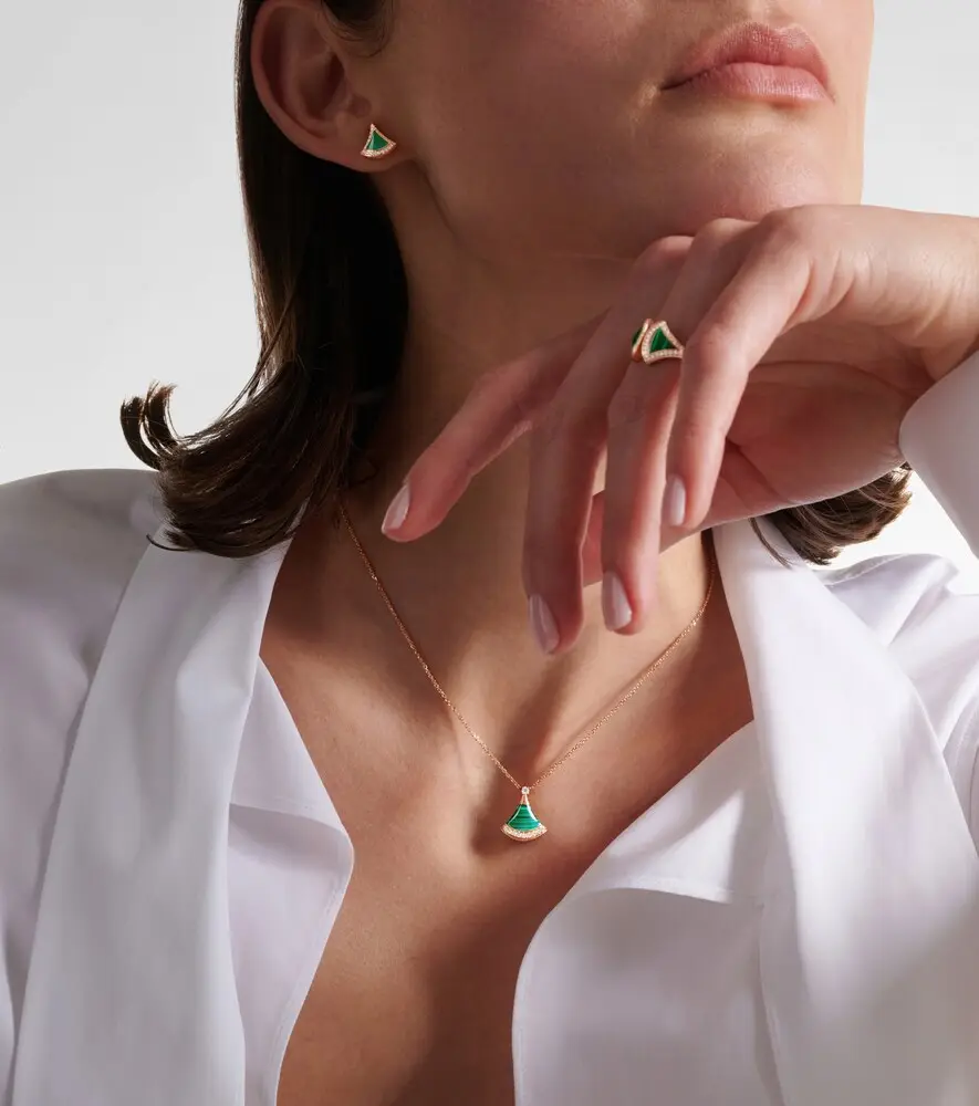 BVLGARI Divas' Dream 18kt rose gold necklace with diamonds and malachite | Thumbnail 7 BVLGARI Divas' Dream 18kt rose gold necklace with diamonds and malachite | Thumbnail 7