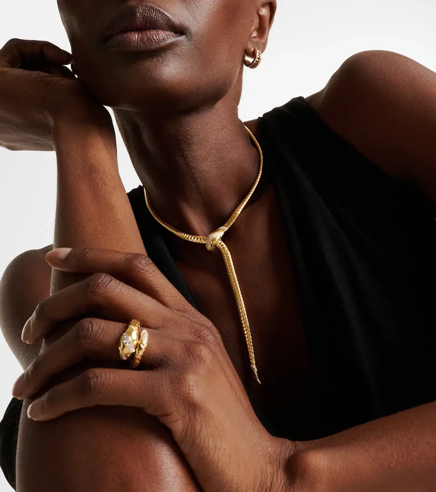 BVLGARI Serpenti Tubogas 18kt gold necklace with diamonds and onyx | Thumbnail 2 BVLGARI Serpenti Tubogas 18kt gold necklace with diamonds and onyx | Thumbnail 2