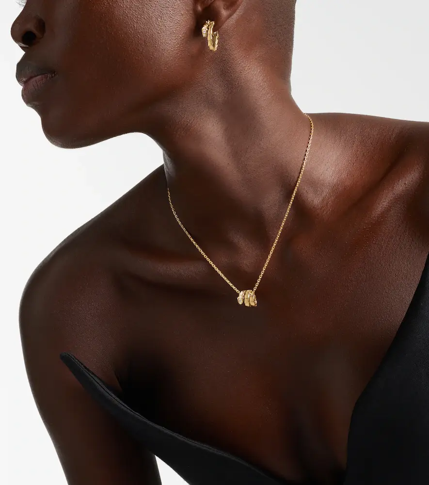 BVLGARI Serpenti Viper 18kt gold pendant necklace with diamonds | Thumbnail 4 BVLGARI Serpenti Viper 18kt gold pendant necklace with diamonds | Thumbnail 4
