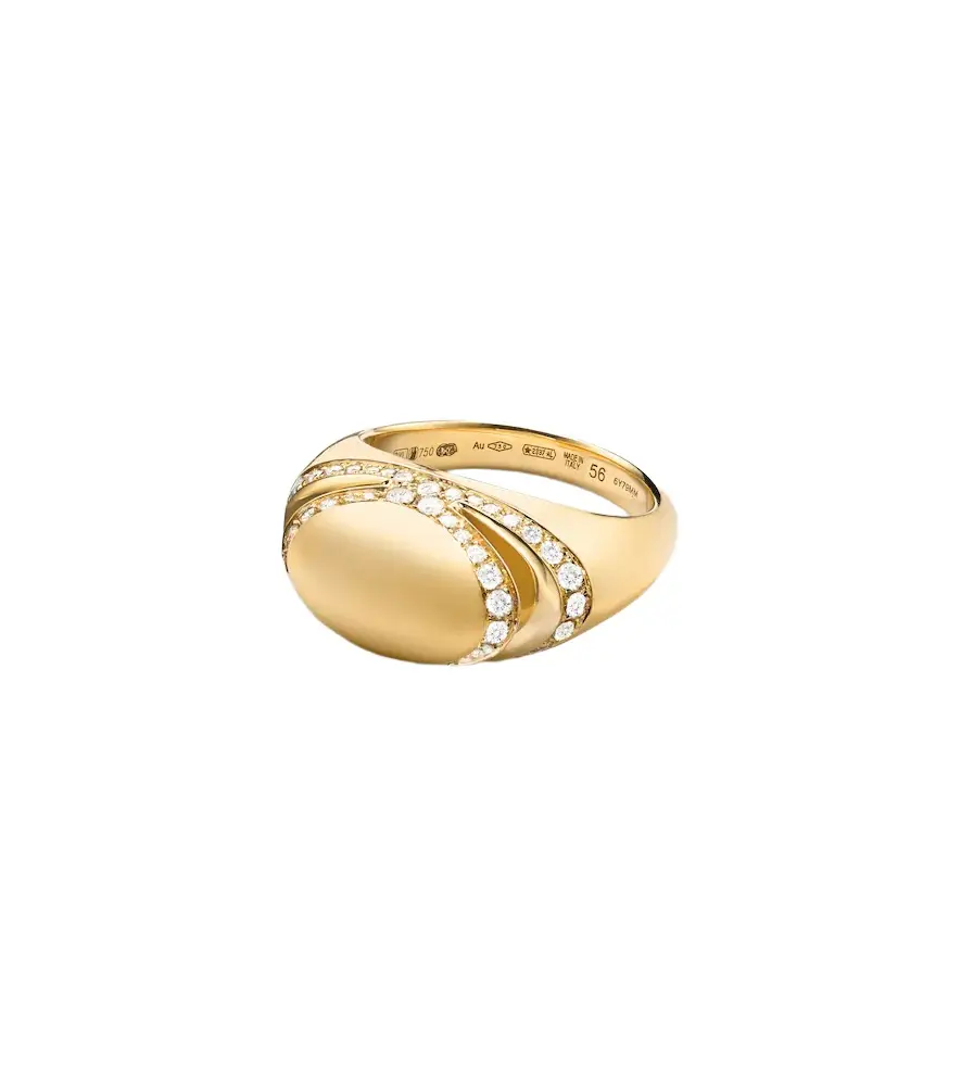 Cabochon 18kt gold ring with diamonds Cabochon 18kt gold ring with diamonds