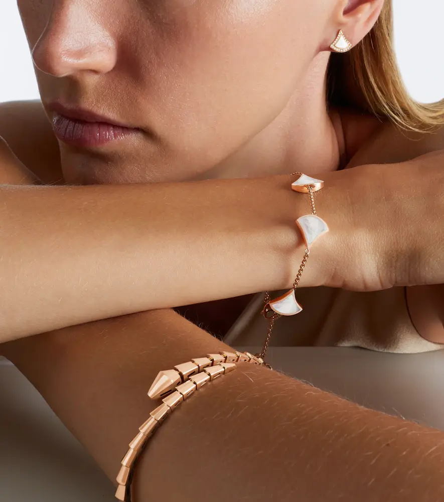 BVLGARI Divas' Dream 18kt rose gold bracelet with mother-of-pearl | Thumbnail 5 BVLGARI Divas' Dream 18kt rose gold bracelet with mother-of-pearl | Thumbnail 5