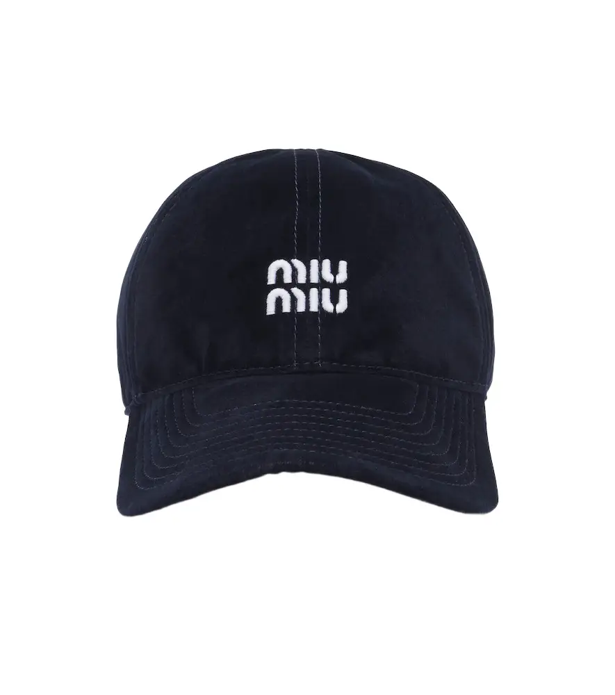 Logo velvet baseball cap Logo velvet baseball cap