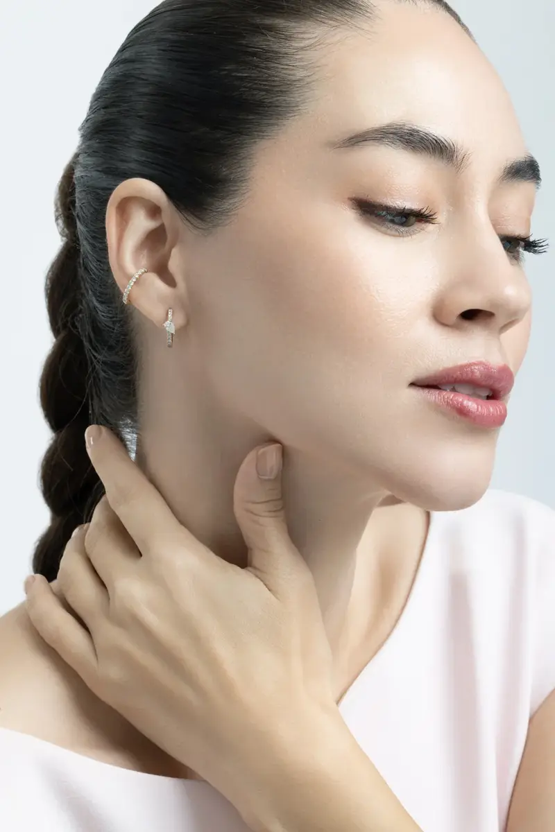 SOFIA LAROUSSI Diamond One Row Ear Cuff | Thumbnail 3 SOFIA LAROUSSI Diamond One Row Ear Cuff | Thumbnail 3