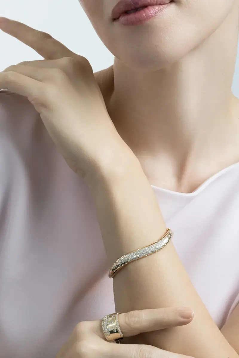 Diamond Scattered Wavy Bracelet Diamond Scattered Wavy Bracelet