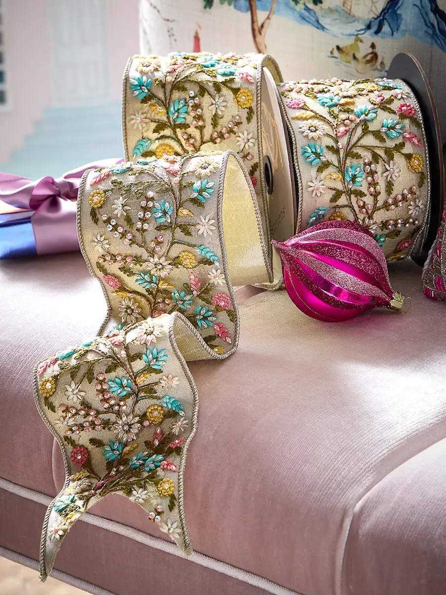 Metallic Dupion Floral Appliqué Ribbon Metallic Dupion Floral Appliqué Ribbon