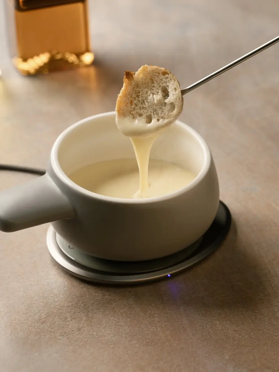 OHOM Fondi Self-Heating Fondue Set | Thumbnail 3 OHOM Fondi Self-Heating Fondue Set | Thumbnail 3