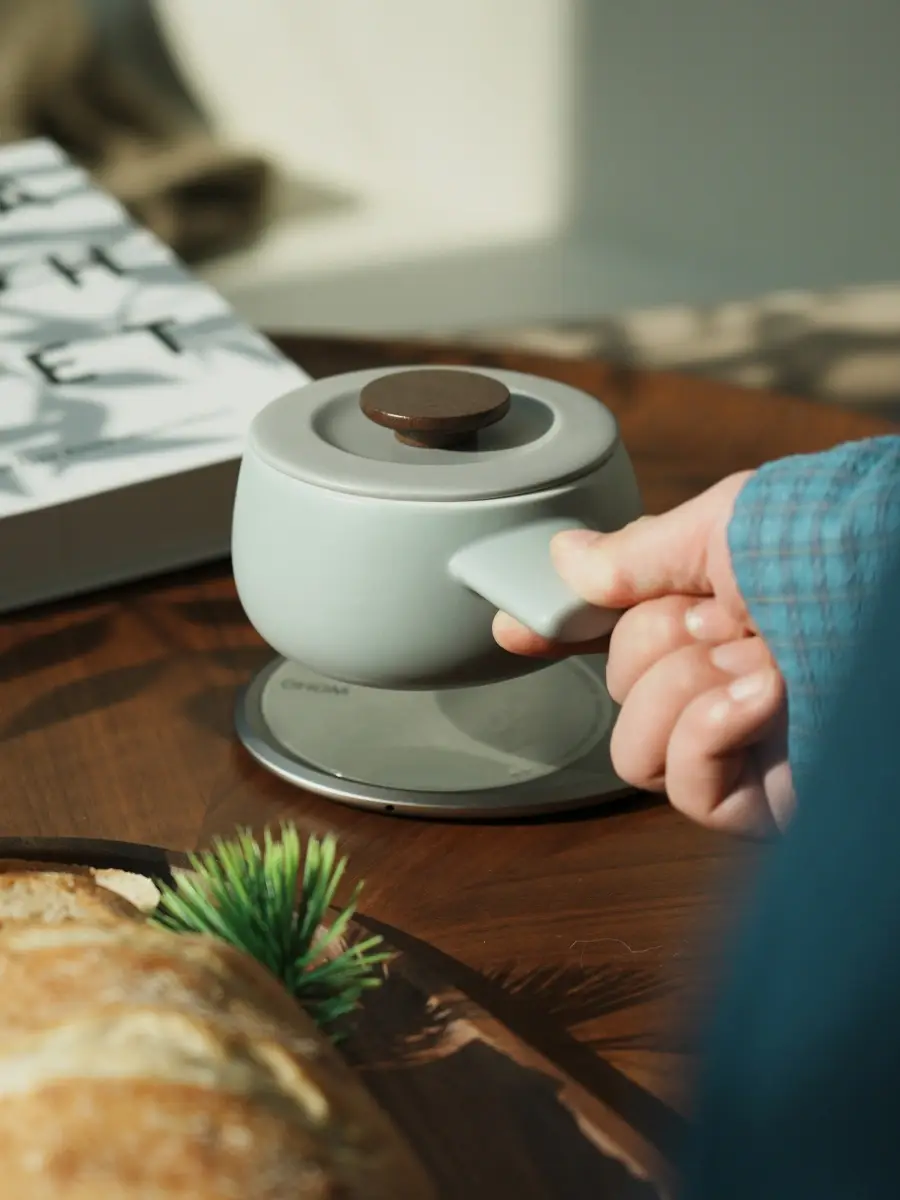 OHOM Fondi Self-Heating Fondue Set | Thumbnail 4 OHOM Fondi Self-Heating Fondue Set | Thumbnail 4