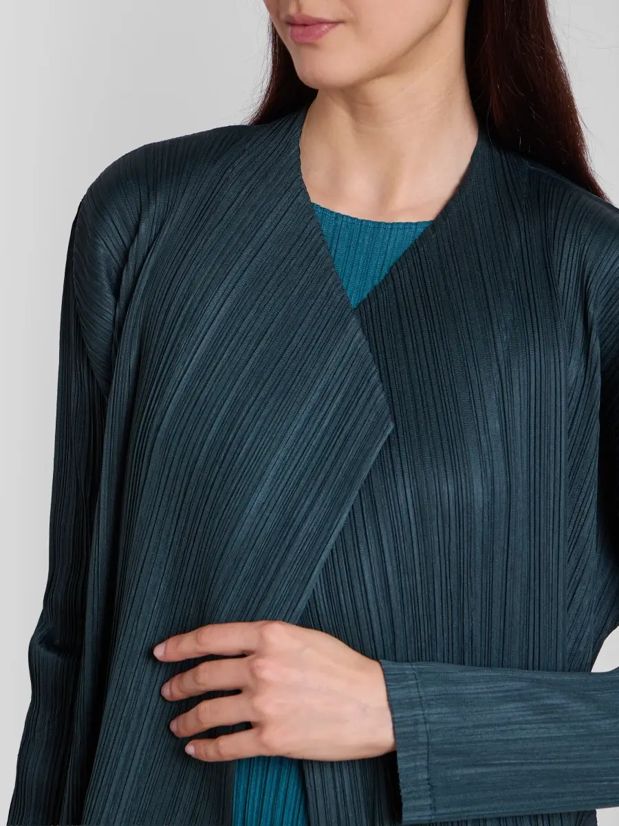 Pleats Please Issey Miyake Women's Monthly Colors: October Duster Coat | Thumbnail 5 Pleats Please Issey Miyake Women's Monthly Colors: October Duster Coat | Thumbnail 5