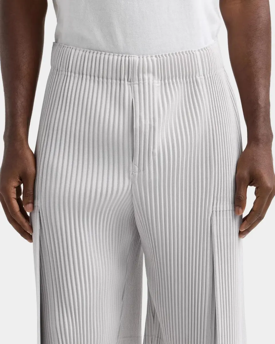 Homme Plissé Issey Miyake Men's Pleated Cargo Shorts | Thumbnail 3 Homme Plissé Issey Miyake Men's Pleated Cargo Shorts | Thumbnail 3