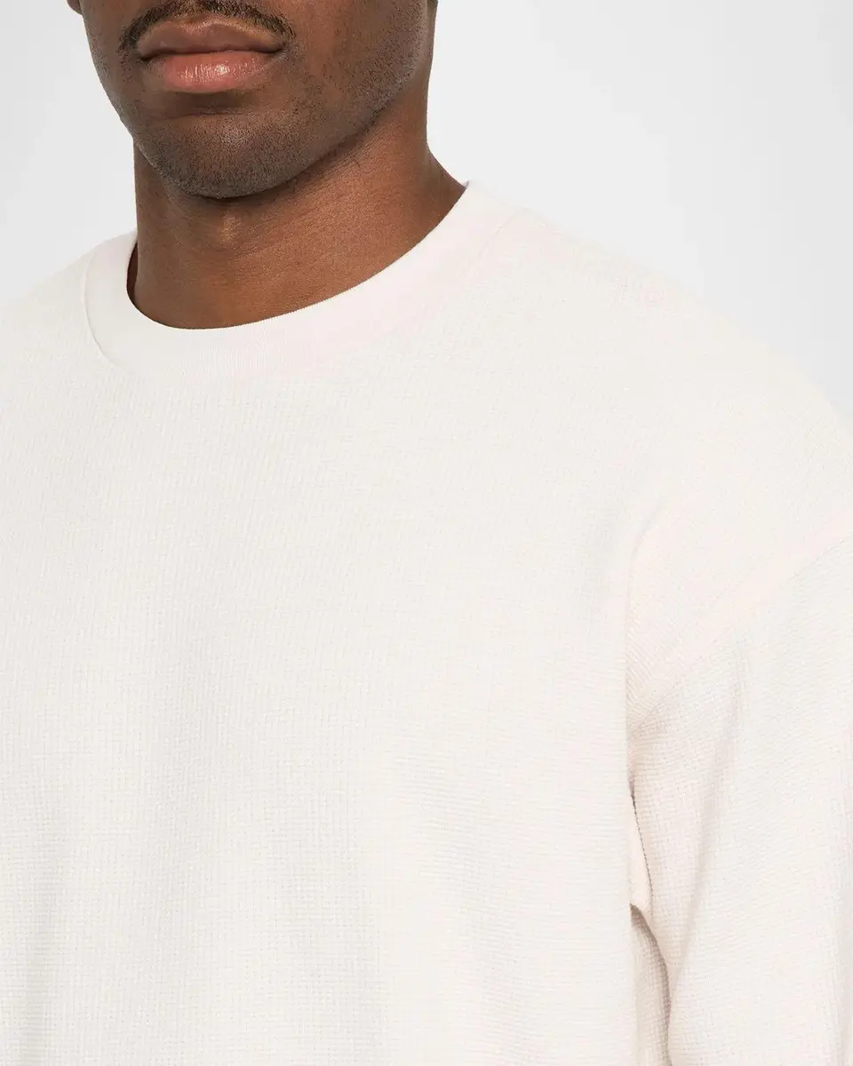Frame Men's Cotton Waffle Textured Long-Sleeve T-Shirt | Thumbnail 5 Frame Men's Cotton Waffle Textured Long-Sleeve T-Shirt | Thumbnail 5