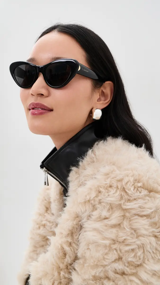 Givenchy Bold Cat Eye Sunglasses Shiny Black / Smoke | Thumbnail 3