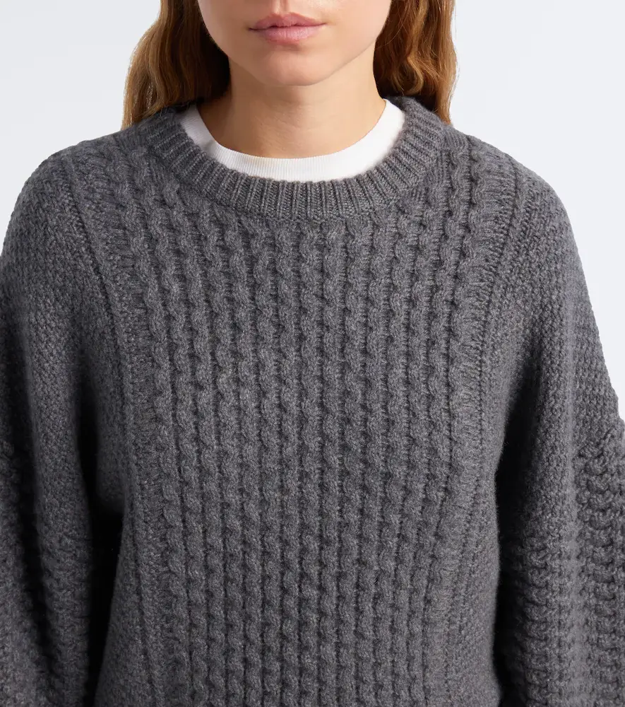 Lisa Yang Clothilde cable-knit cashmere sweater | Thumbnail 4 Lisa Yang Clothilde cable-knit cashmere sweater | Thumbnail 4