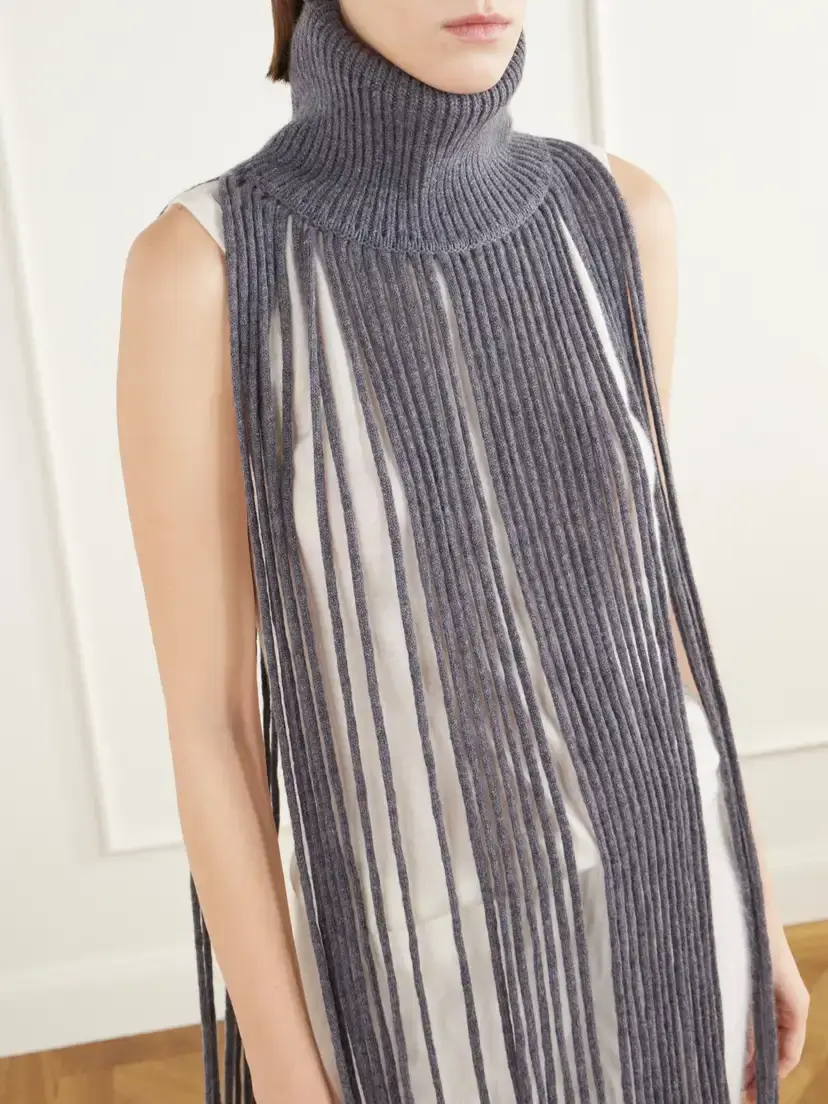 Lisa Yang Ardenne Fringed Cashmere Snood | Thumbnail 3