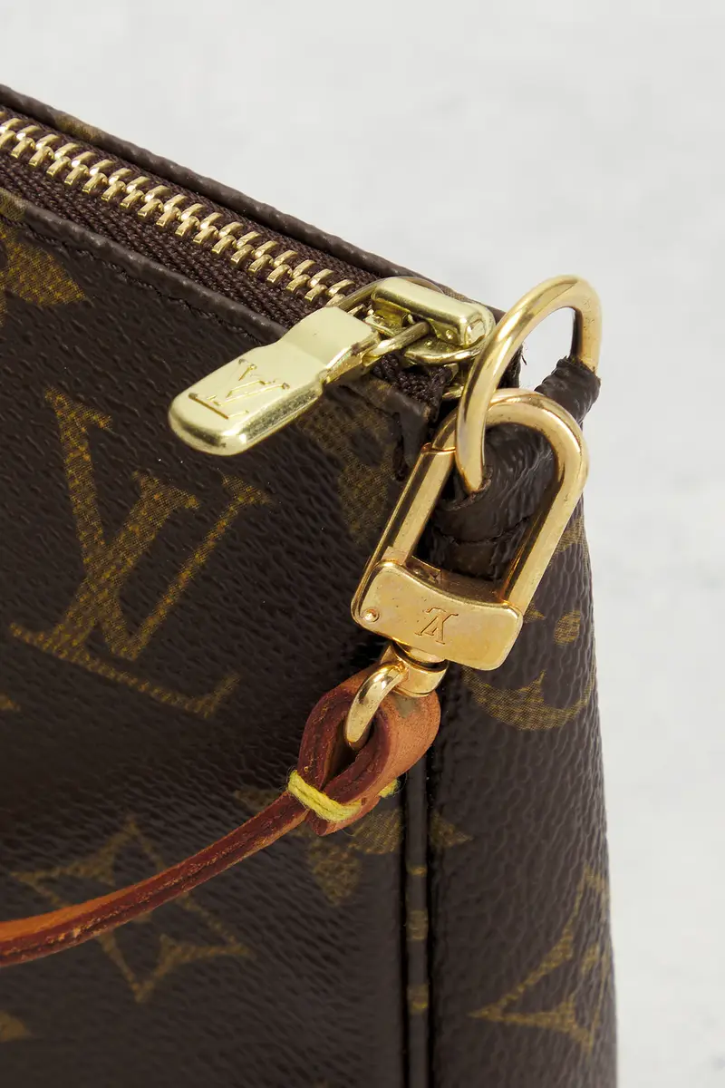 Louis Vuitton Louis Vuitton Monogram Pochette Accessoires Shoulder Bag | Thumbnail 7 Louis Vuitton Louis Vuitton Monogram Pochette Accessoires Shoulder Bag | Thumbnail 7