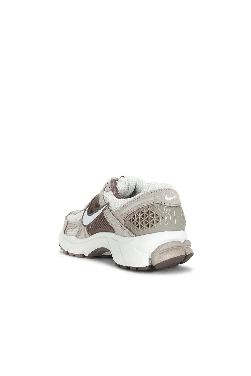 Nike Zoom Vomero 5 Sneaker | Thumbnail 3 Nike Zoom Vomero 5 Sneaker | Thumbnail 3
