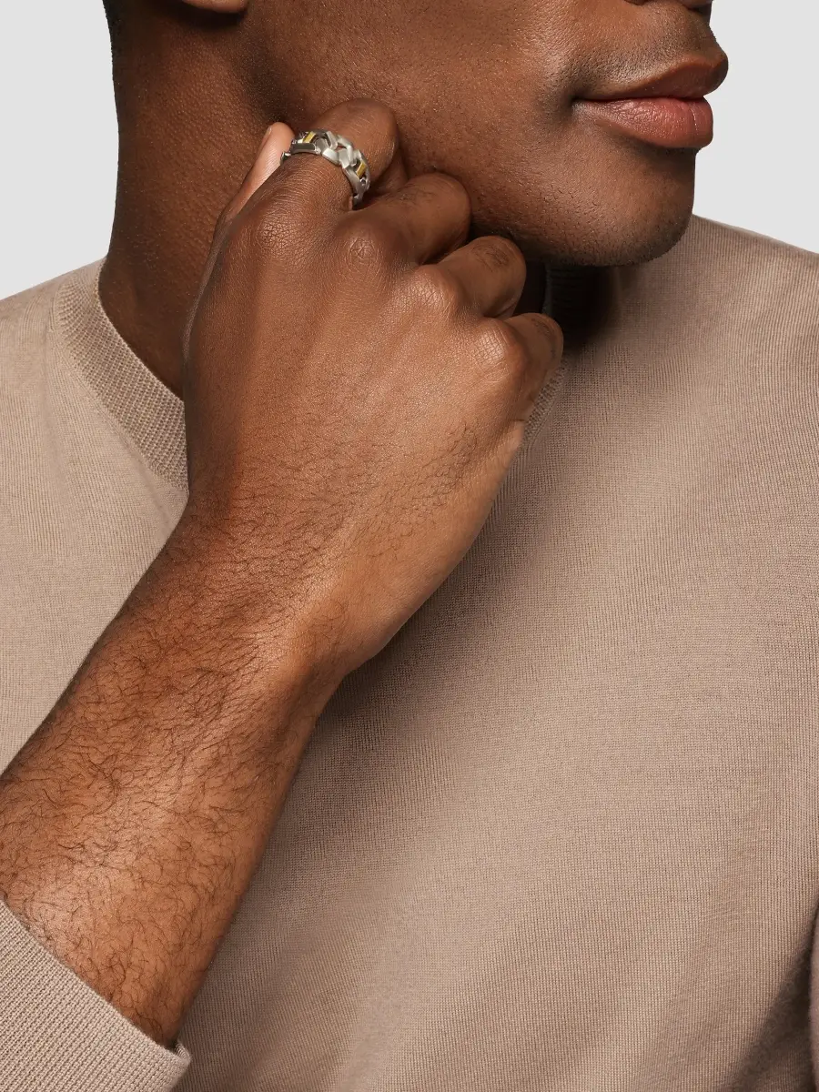 David Yurman Men's Angular Curb Chain Band Ring in Sterling Silver - Silver | Thumbnail 2 David Yurman Men's Angular Curb Chain Band Ring in Sterling Silver - Silver | Thumbnail 2