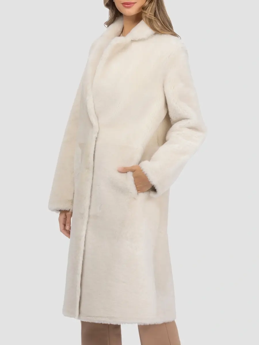 Gorski Women's Reversible Merino Shearling Lamb Short Coat | Thumbnail 4 Gorski Women's Reversible Merino Shearling Lamb Short Coat | Thumbnail 4