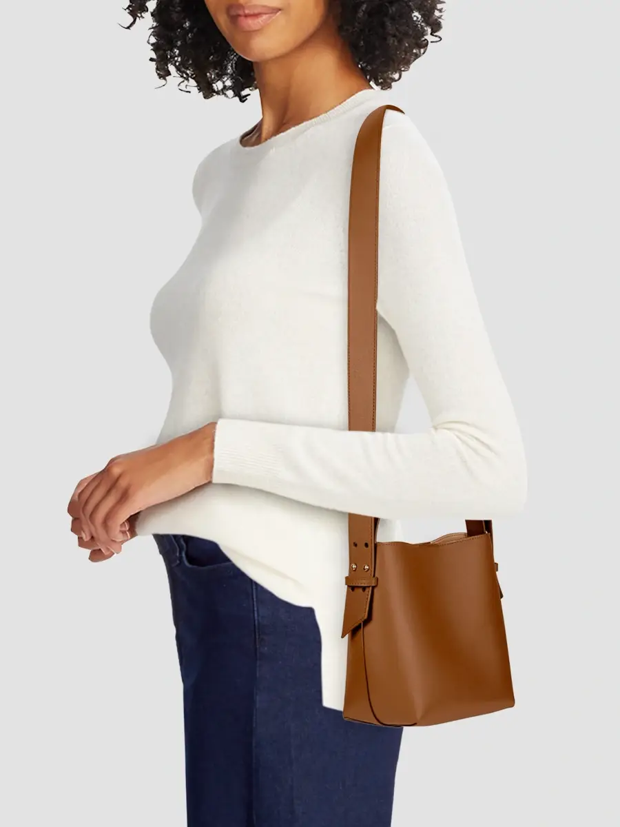 GiGi New York Women's Selena Smooth Leather Bucket Bag | Thumbnail 2 GiGi New York Women's Selena Smooth Leather Bucket Bag | Thumbnail 2