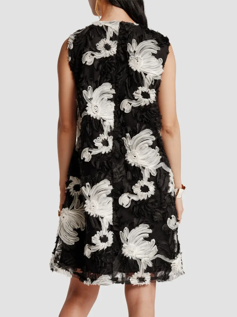 Frances Valentine Women's Lilly Whirling Daisy Shift Dress | Thumbnail 3