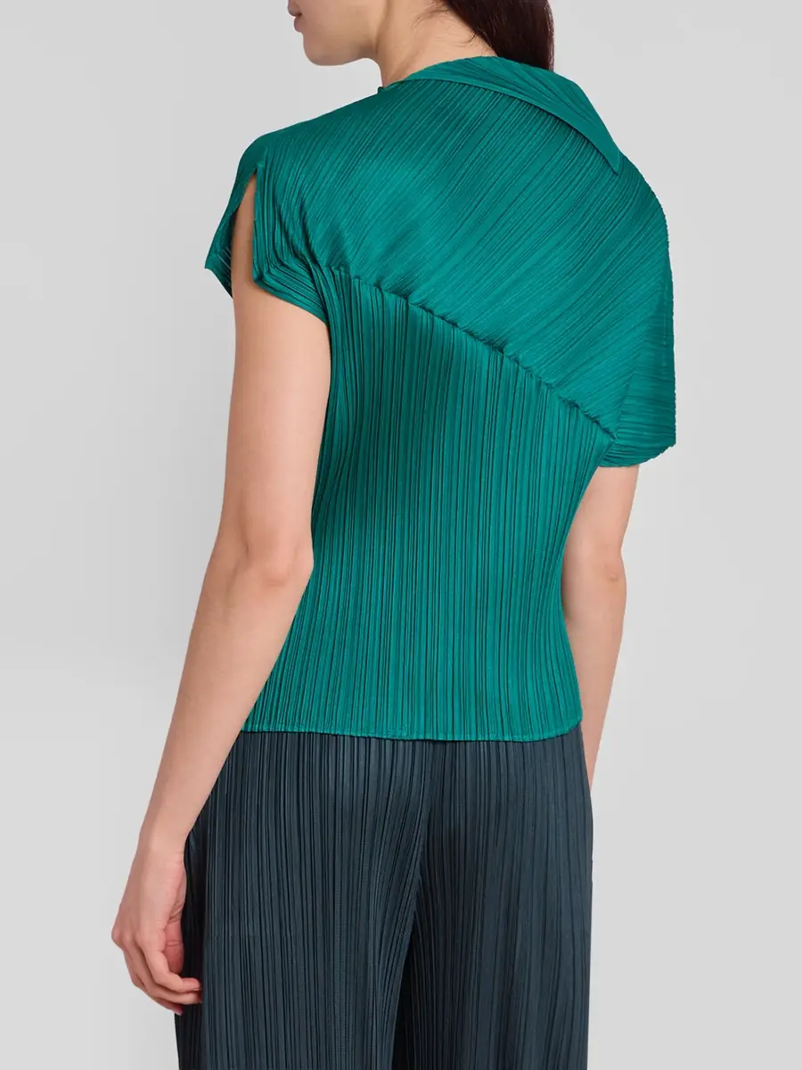 Pleats Please Issey Miyake Women's Leap Asymmetric Top | Thumbnail 3