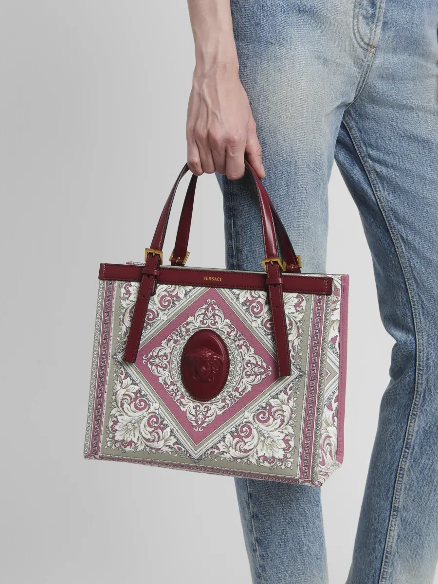 Versace Women's Rivière Medium Neoclassic Barocco Cotton Tote Bag | Thumbnail 2 Versace Women's Rivière Medium Neoclassic Barocco Cotton Tote Bag | Thumbnail 2