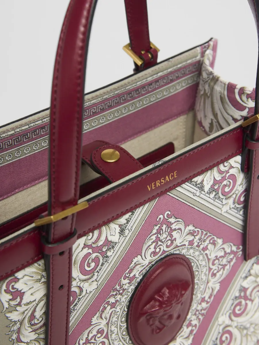 Versace Women's Rivière Medium Neoclassic Barocco Cotton Tote Bag | Thumbnail 4 Versace Women's Rivière Medium Neoclassic Barocco Cotton Tote Bag | Thumbnail 4