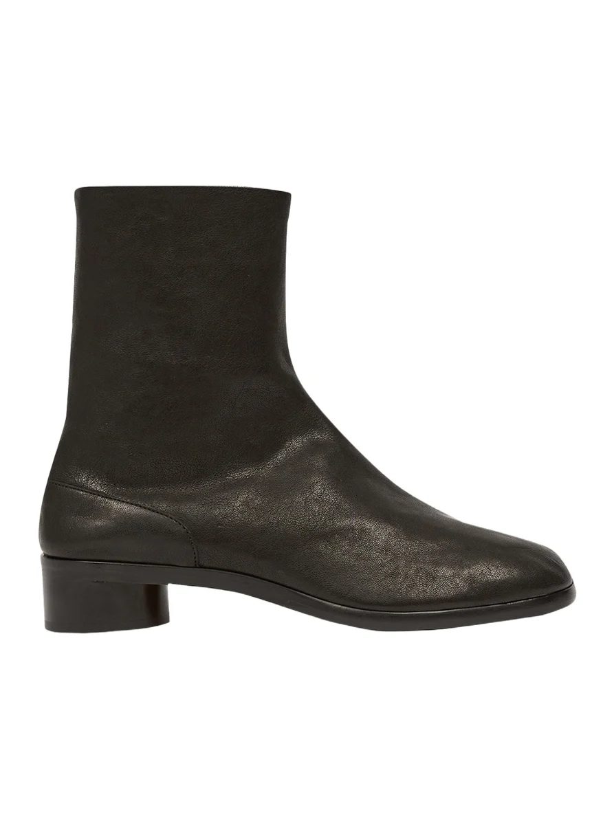 Maison Margiela Men's Tabi Split-Toe Leather Ankle Boots