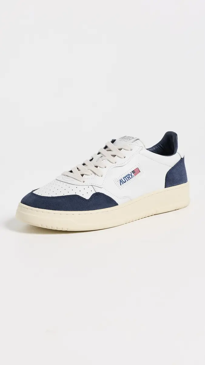 Autry Medalist Low Sneakers | Thumbnail 2 Autry Medalist Low Sneakers | Thumbnail 2