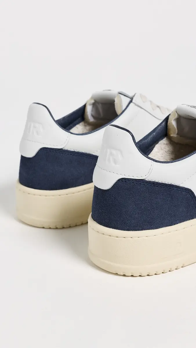 Autry Medalist Low Sneakers | Thumbnail 3 Autry Medalist Low Sneakers | Thumbnail 3