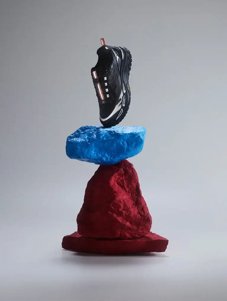 Off-White Be Right Back Trail Low Sneakers | Thumbnail 2 Off-White Be Right Back Trail Low Sneakers | Thumbnail 2