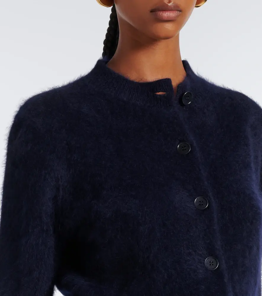 Lisa Yang Azalea cashmere cardigan | Thumbnail 5 Lisa Yang Azalea cashmere cardigan | Thumbnail 5