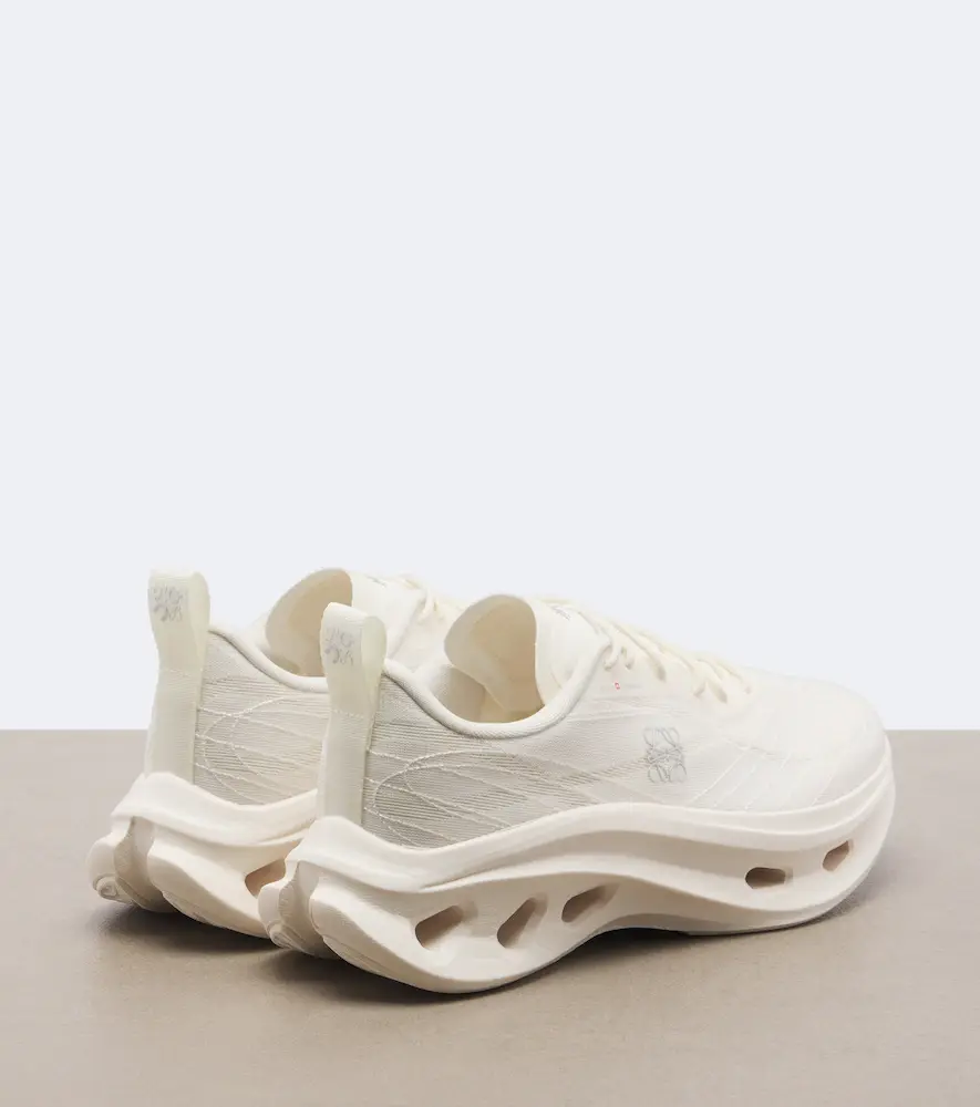 Loewe x On Cloudtilt Cosmic running sneakers | Thumbnail 2